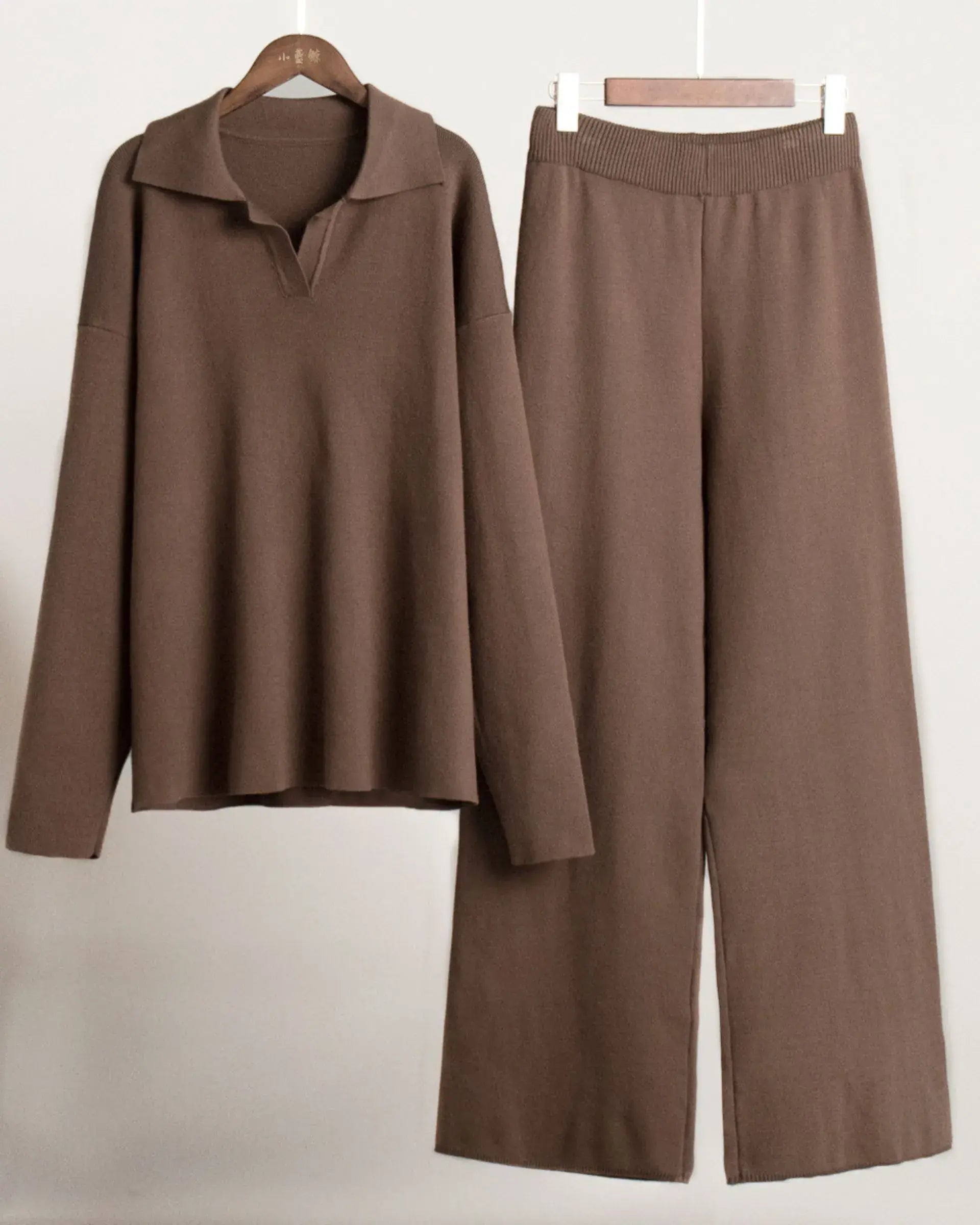 Polo Collar Knitted Sweater With Loos Pants