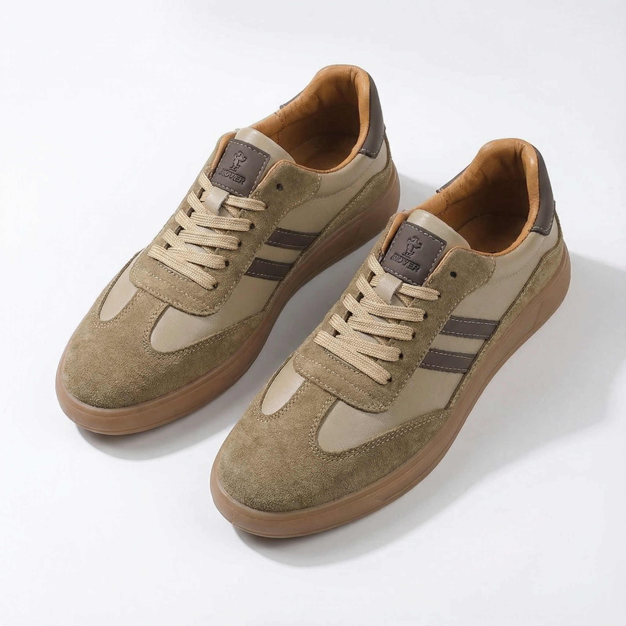 Roosevelt Sneakers